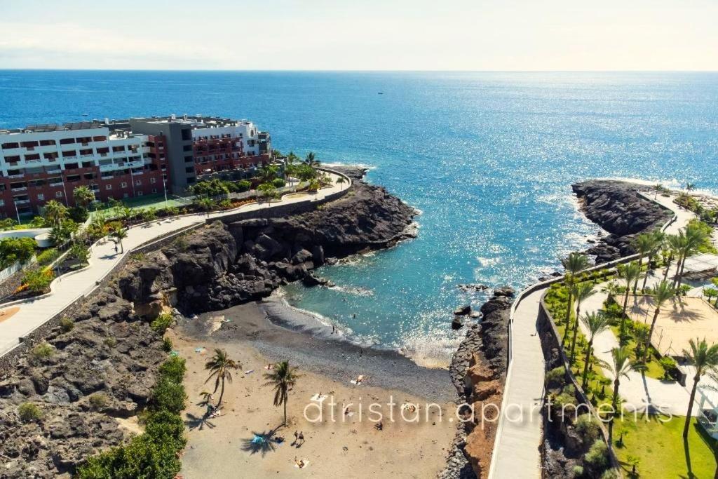 Skyline View Apartment - Free Private Parking Including & Guest Bonus أذيخي المظهر الخارجي الصورة