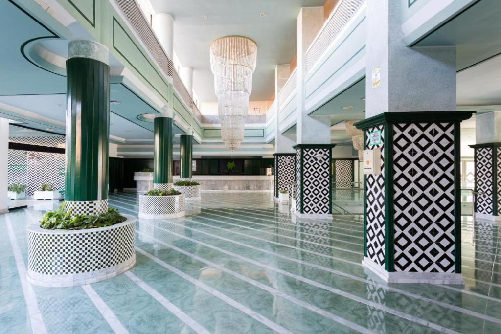 Skyline View Apartment - Free Private Parking Including & Guest Bonus أذيخي المظهر الخارجي الصورة