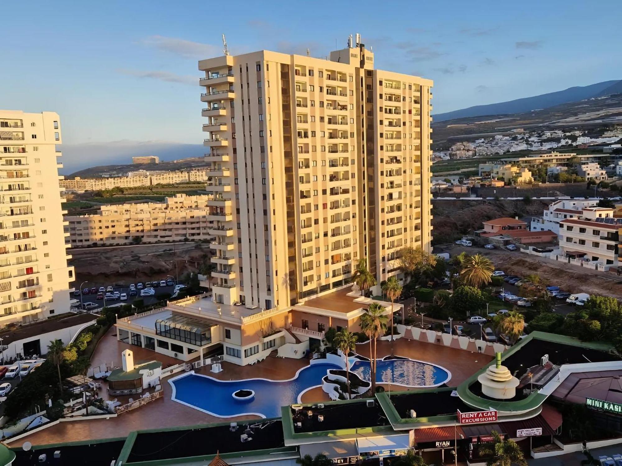 Skyline View Apartment - Free Private Parking Including & Guest Bonus أذيخي المظهر الخارجي الصورة